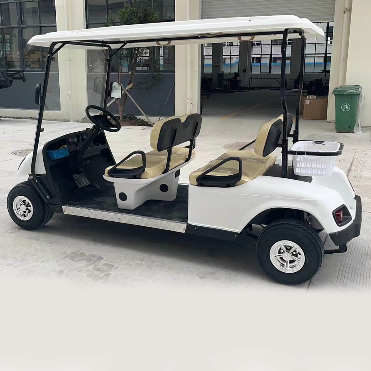 4 seats golf cart